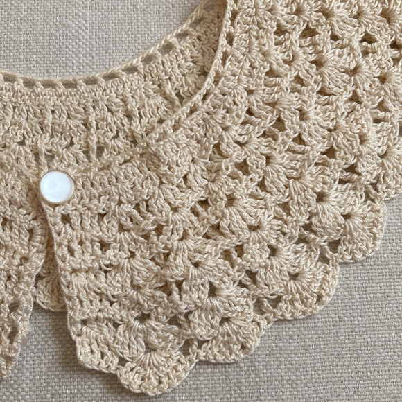 Handmade Crochet Lace Collar - Picture 7 of 15